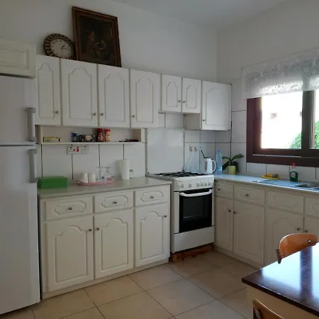 Flat In Old Town Famagusta. Apartamento *